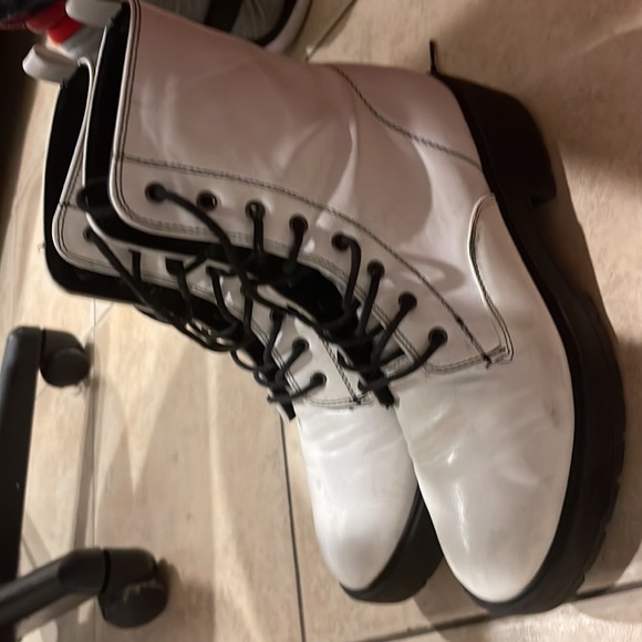 Forever 21 high heeled shoes - Picture 3 of 3